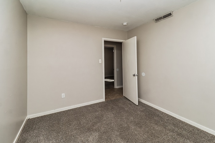 Building Photo - 1343 Springdale Dr