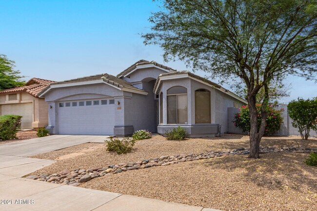 Building Photo - 12328 W Medlock Dr