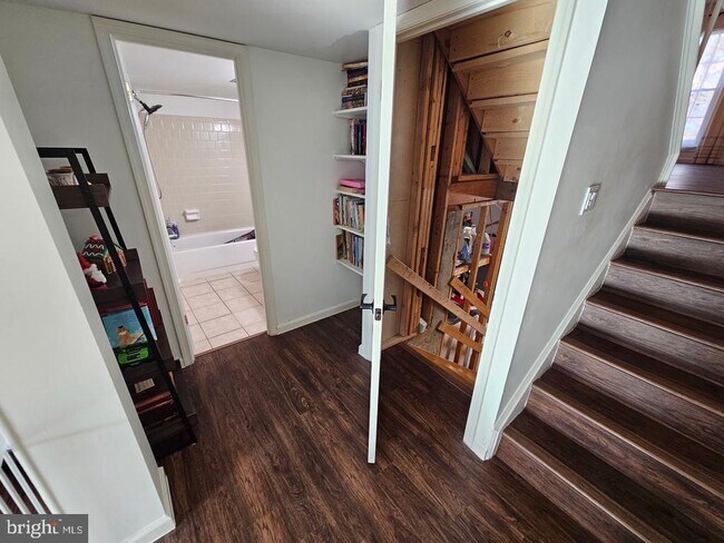 Building Photo - 5909 Wood Sorrels Ct