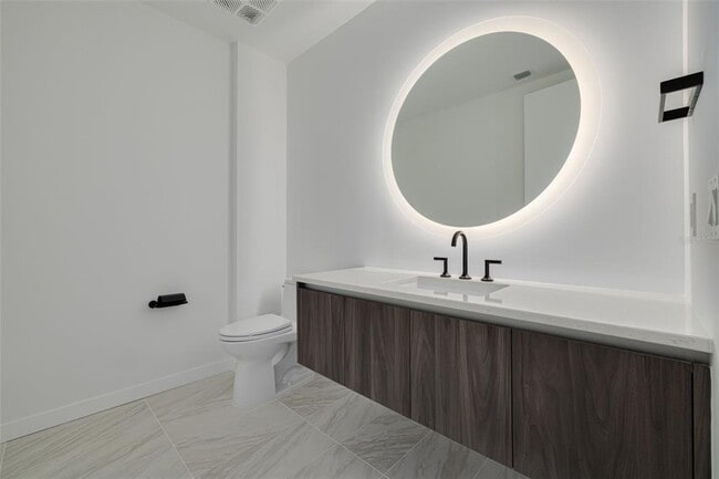 Building Photo - 777 3rd Ave N