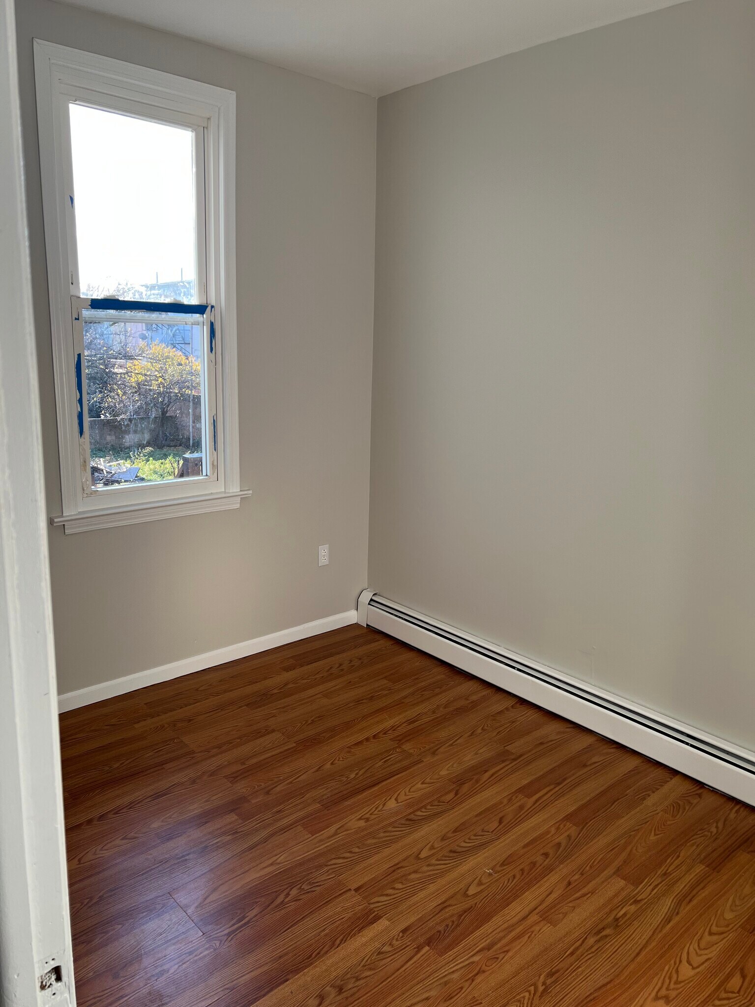 Building Photo - 13 Clover St