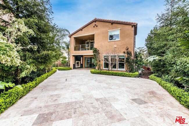 Building Photo - 20430 Aurora Way