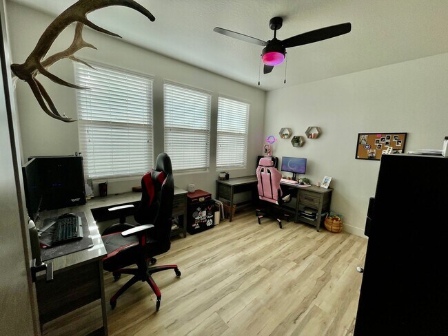 Building Photo - Beautiful Four-Bedroom Luxury Sage Villas Townhome in Ivins