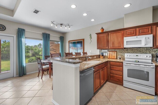 Building Photo - 68 Torrey Pines Dr