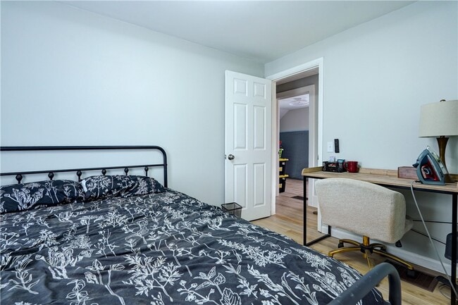 Building Photo - 523 Elmgrove Rd