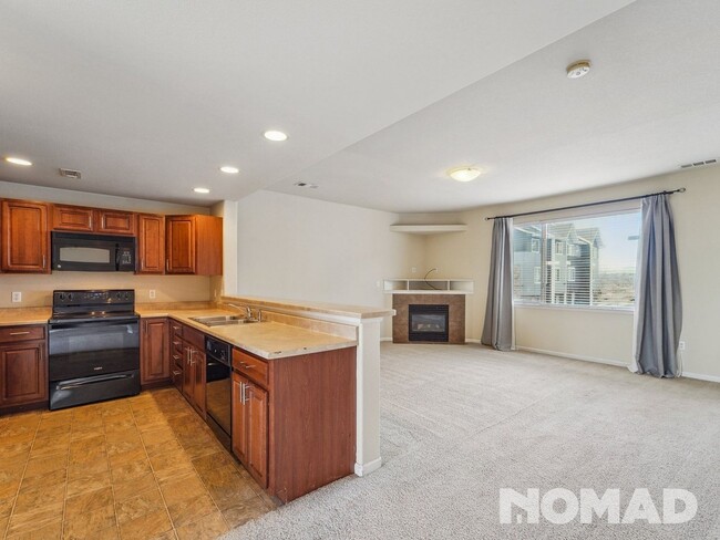 Building Photo - 3 Bedroom Condo in Denver