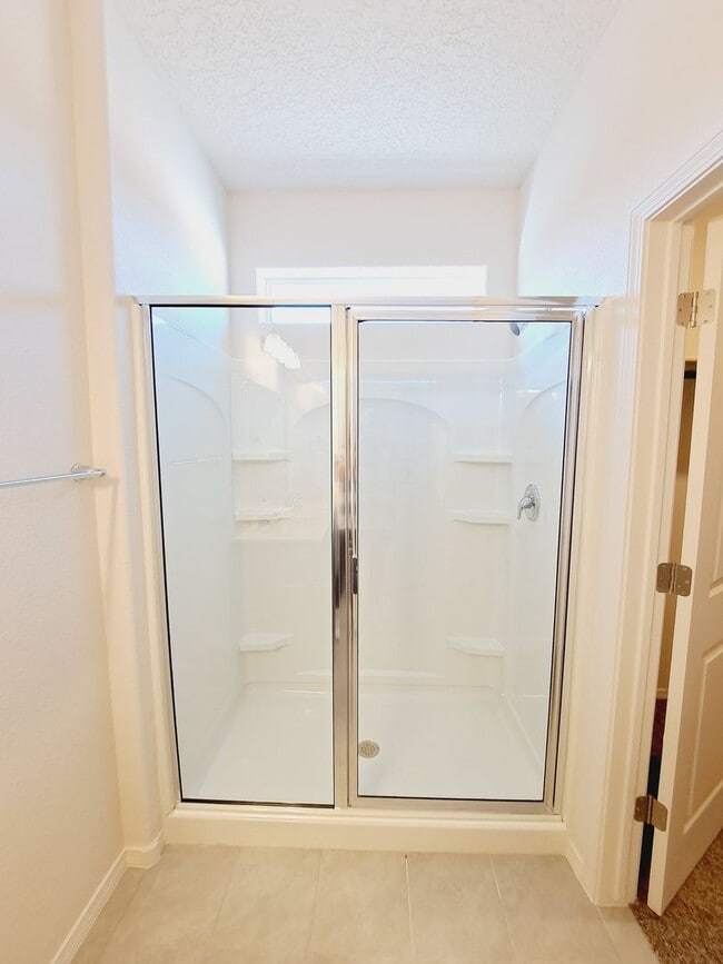 Building Photo - Energy Efficient Home!