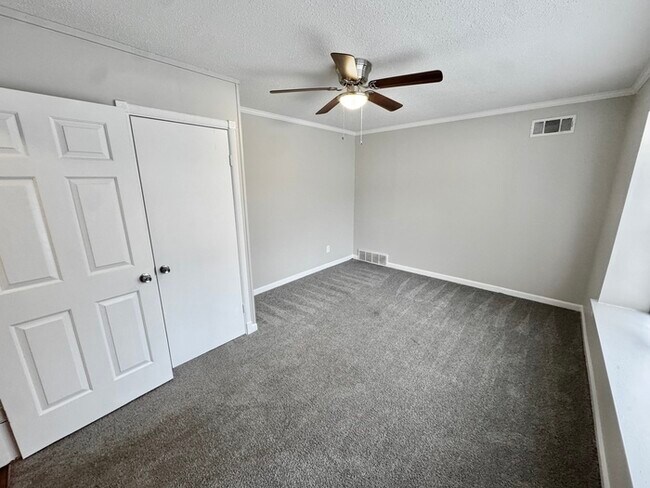 Building Photo - 2664 Richwood St