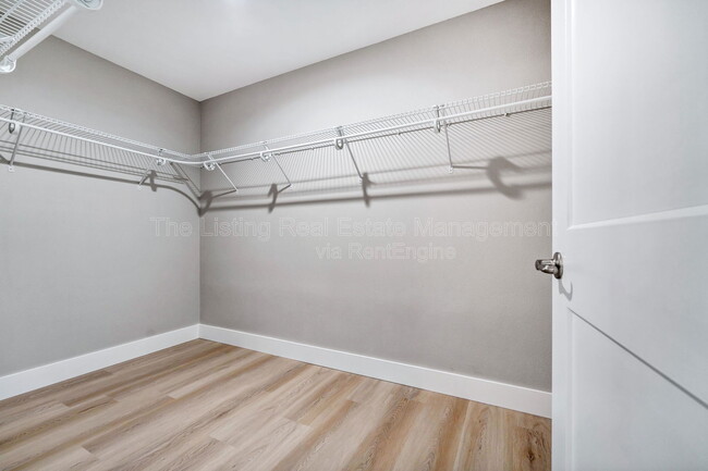 Building Photo - 37 SE 15th Terrace