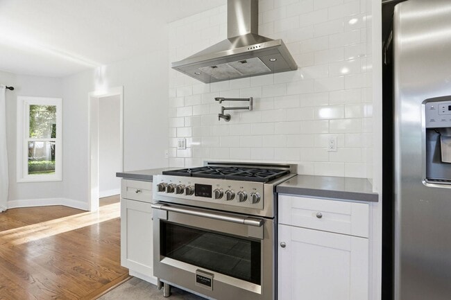 Building Photo - Gorgeous Large Lot 4-Bedroom Saratoga Home