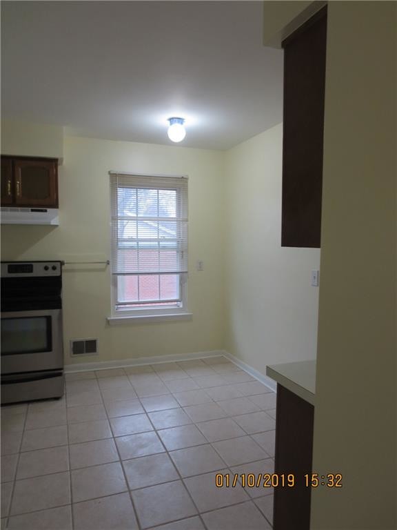 Building Photo - 27718 Echo Valley W