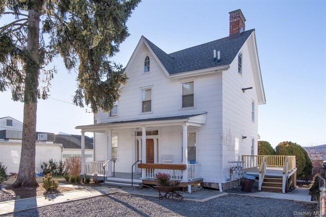 Building Photo - 9 N Buckhout St