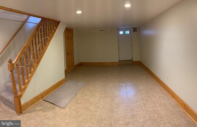 Building Photo - 1524 Knox Rd