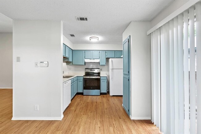 Building Photo - 9902 Brasher Dr