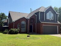 Building Photo - 201 N Magnolia Ct