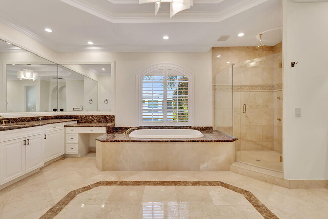 Building Photo - 953 Banyan Dr