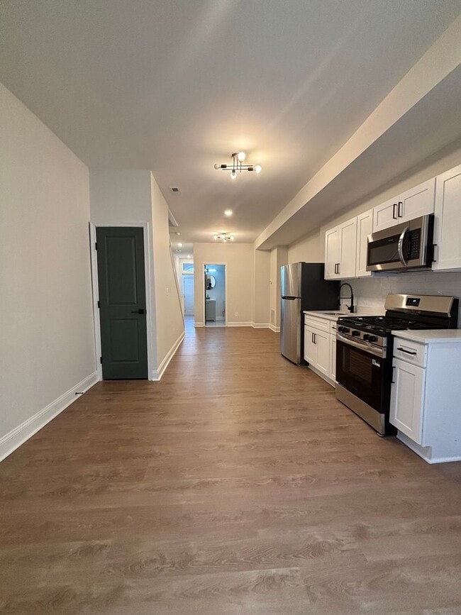 Building Photo - Newly Renovated 4BR Home in East Baltimore – Perfect for Families or Professionals!