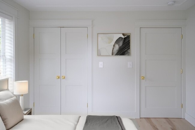 Building Photo - Custom Design Home in Greenville w/ Lawn Care included!