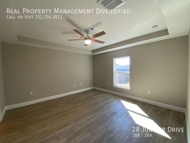 Building Photo - 28 Juniper Dr