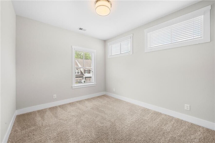 Building Photo - 154 Bellehaven Dr