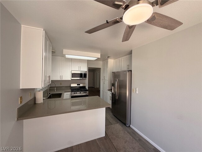 Building Photo - 1593 Teardrop St