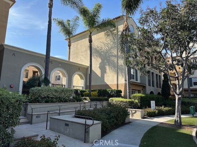 Building Photo - 12975 Agustin Pl