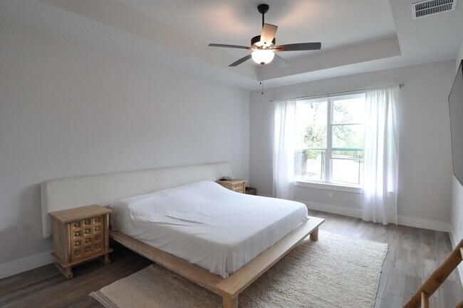 Building Photo - Gorgeous Home with Green Belt view!
