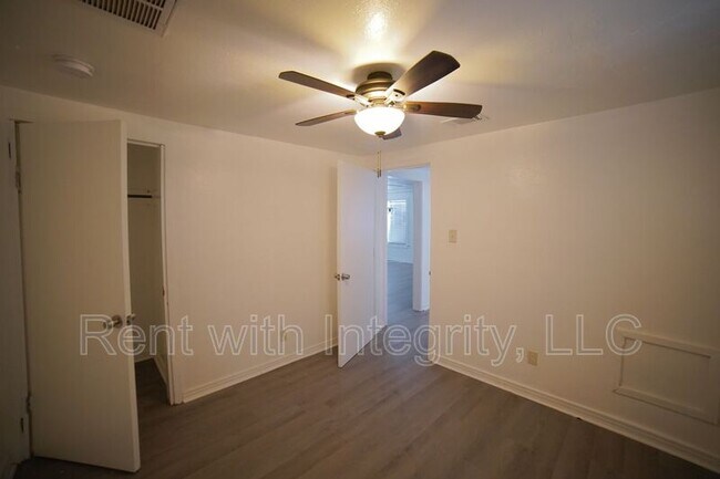 Building Photo - 1228 Alabama St