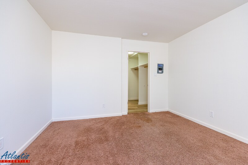 Building Photo - 555 S 10th St