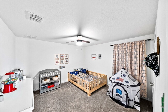 Building Photo - NEW RENTAL ALERT!!! READY NOW!!!