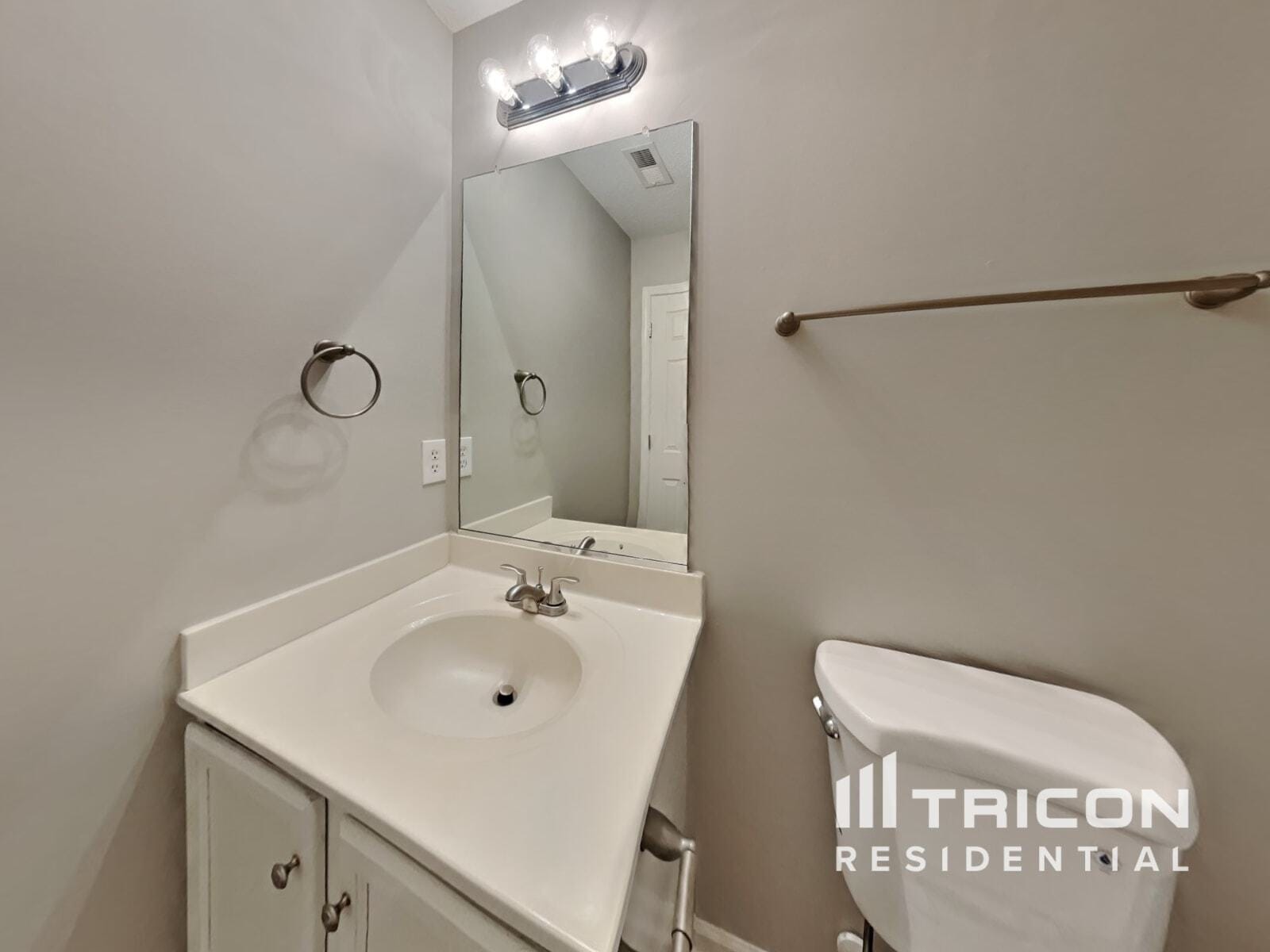 Building Photo - 6231 Creekbrooke Ct