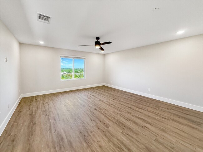 Building Photo - 5607 Mobeetie Lp