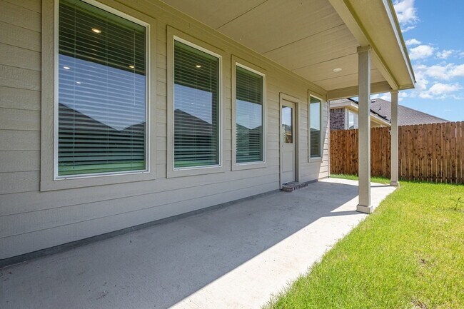 Building Photo - 545 Ml Trce Wy