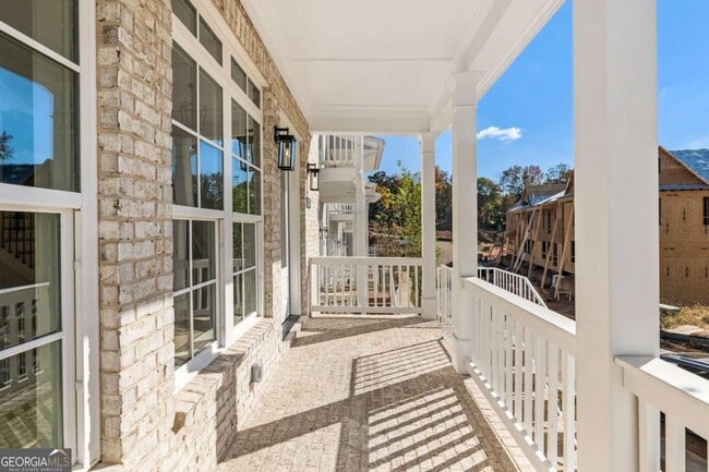 Building Photo - 2035 Parkside Ln