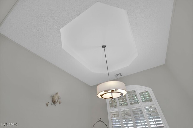 Building Photo - 2705 Meander
