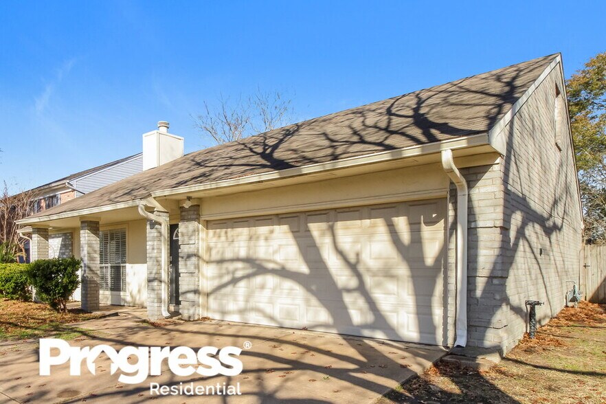 Building Photo - 17938 Great Glen Dr