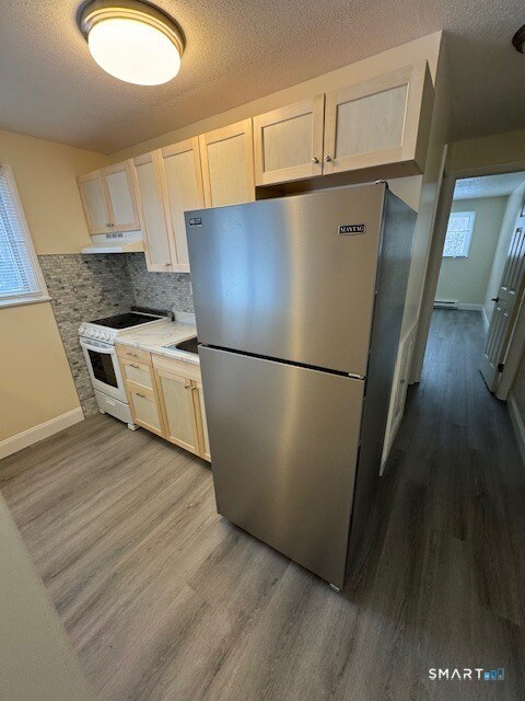 Building Photo - 15 -2 Kent Ct