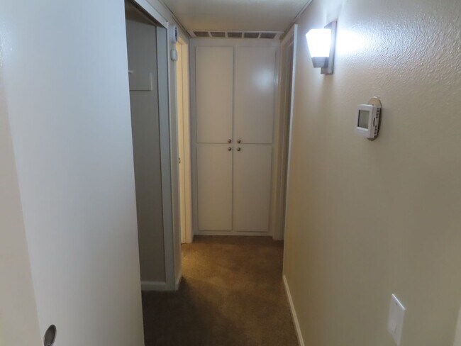 Building Photo - Updated Two Bedroom Condo in Fashion Valley / Mission Valley