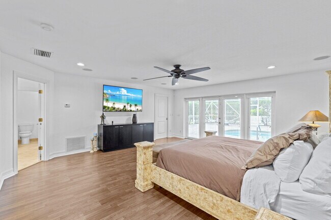 Building Photo - 7447 NW 82nd Terrace