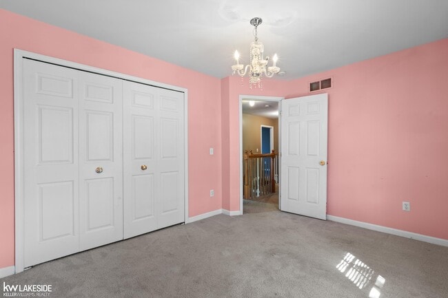 Building Photo - 2199 Edgestone Dr