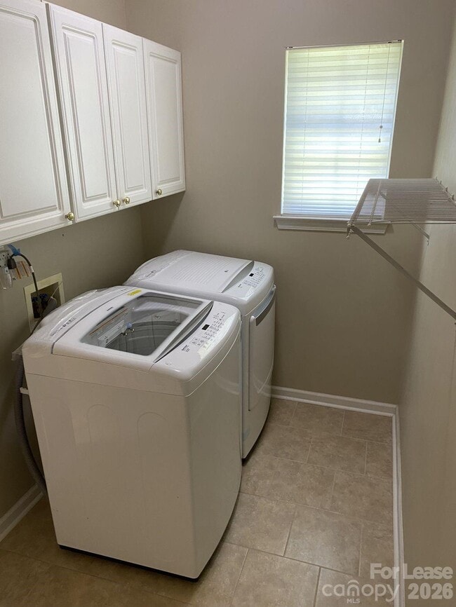 Building Photo - 10603 Old Bridge Ln