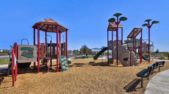 Building Photo - AVAILABLE NOW 4 BD | 2 BA | 2 CAR GARAGE L...