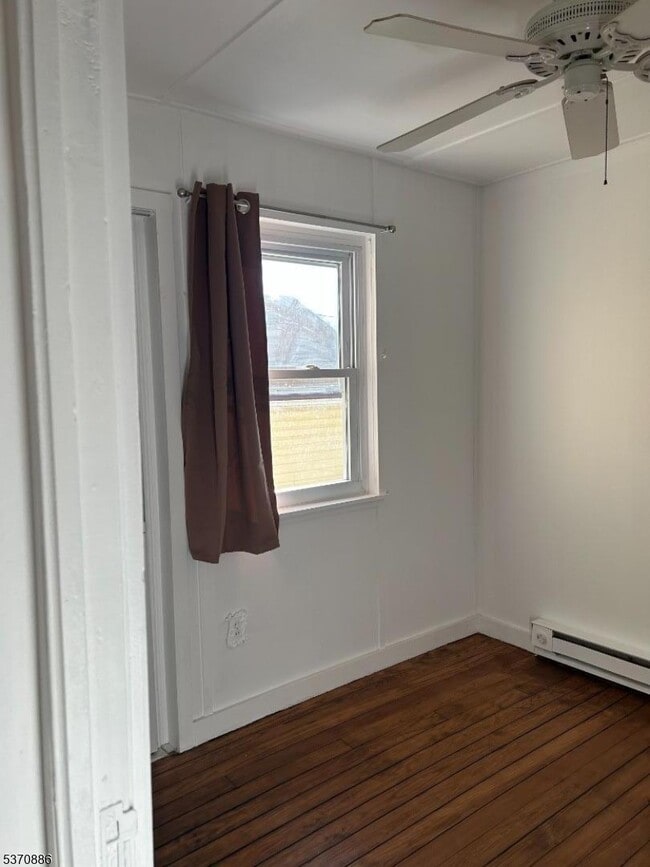 Building Photo - 19 Windemere Ave