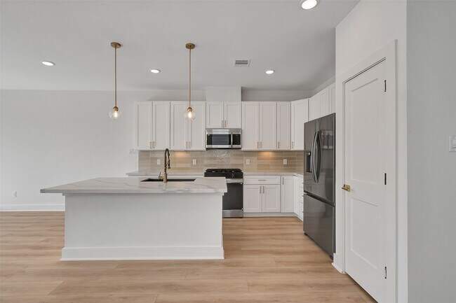 Building Photo - 3630 Amos St