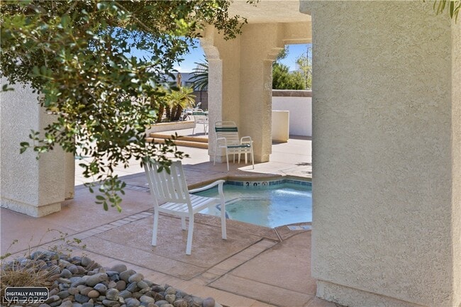 Building Photo - 315 Seine Way