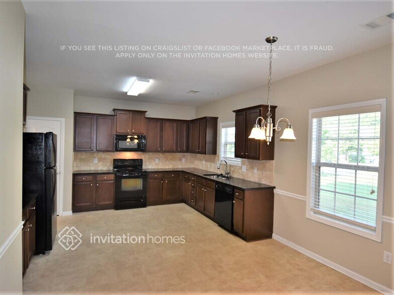Building Photo - 4377 Gateview Dr SW
