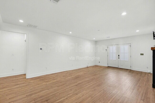 Building Photo - 1326 Blvd Lorraine SW