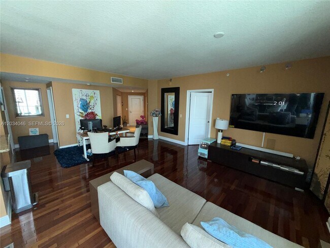 Building Photo - 1250 S Miami Ave