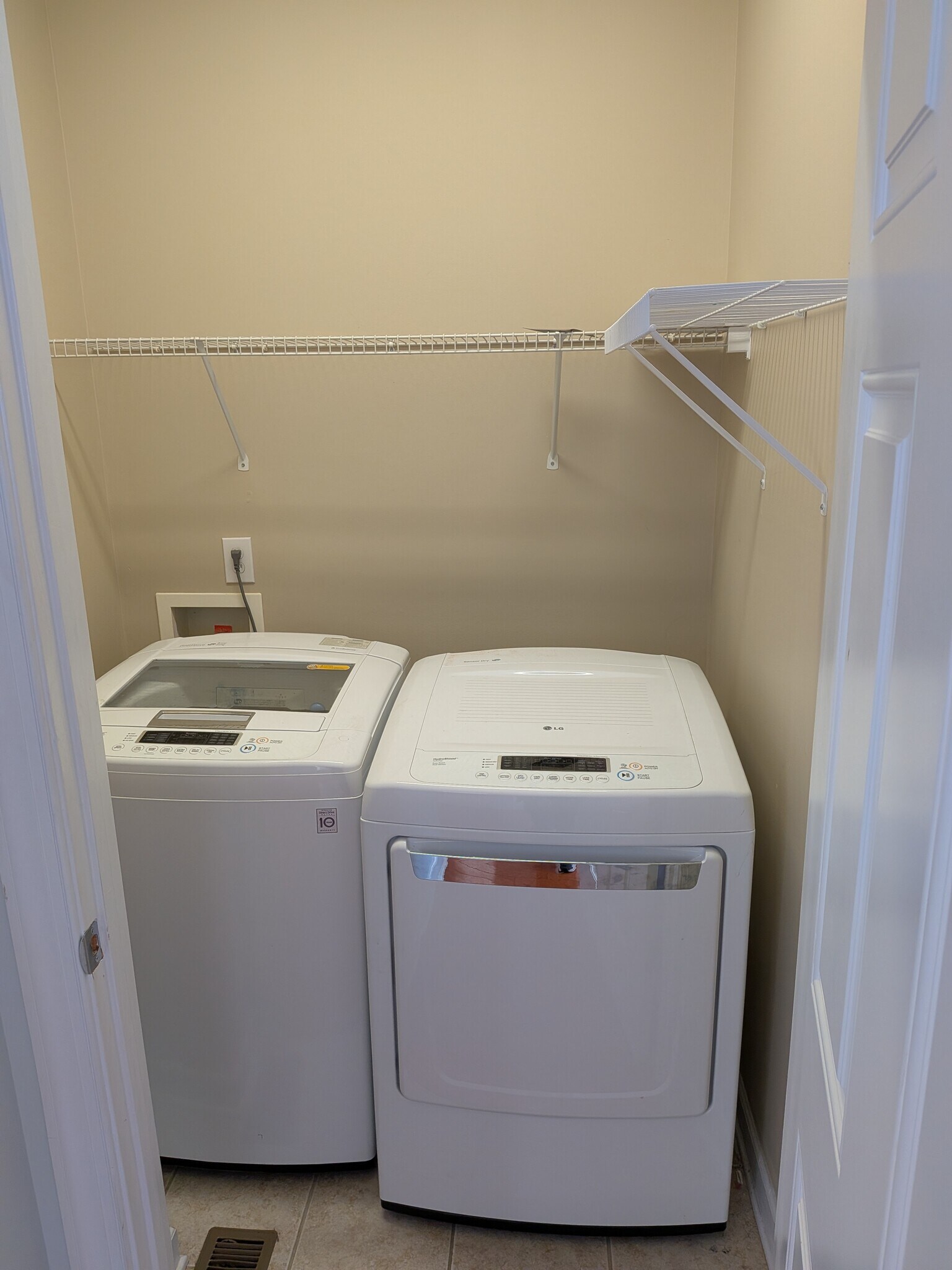 Building Photo - 927 Kensington Park Rd