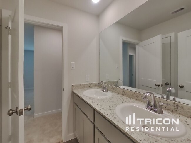 Building Photo - 11506 Prosperity Dr